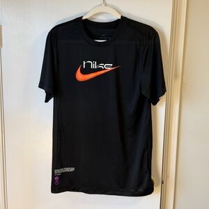 Nike Men’s Dri-Fit T-Shirt